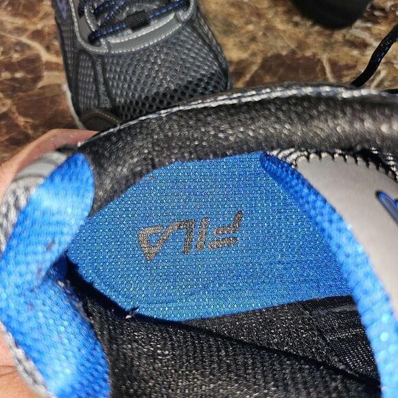 Fila Men's Fashion Classic running training gray shoes  size 9.5.   541 - Picture 9 of 11